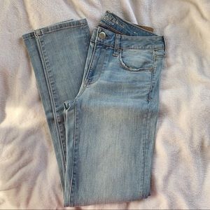 AE Light Wash Skinny Jeans